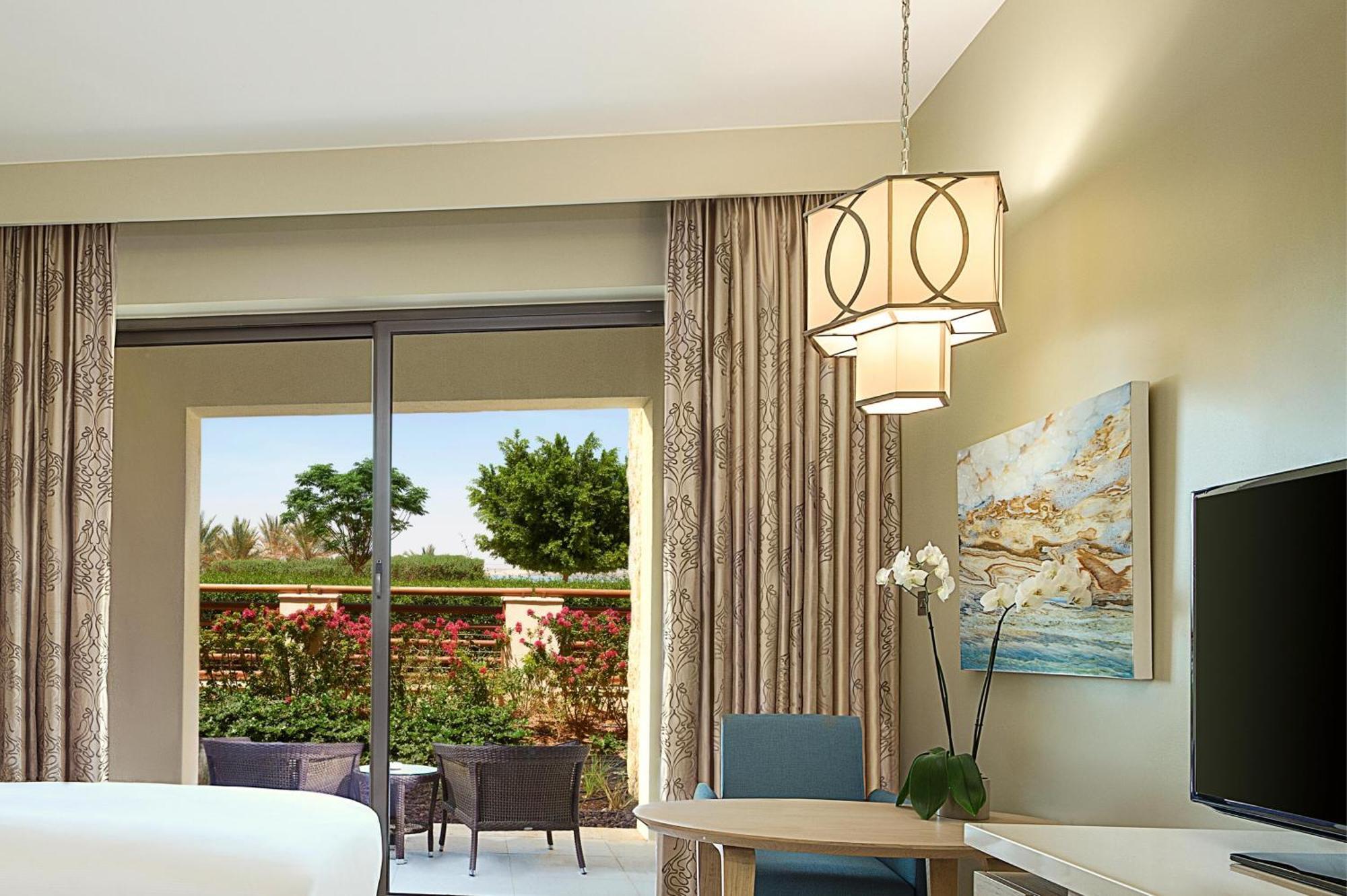 Hilton Dead Sea & 5*